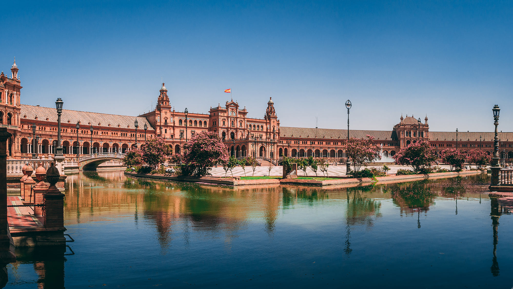 Recorrer sevilla en furgoneta